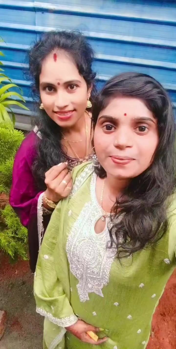 @Niviththi