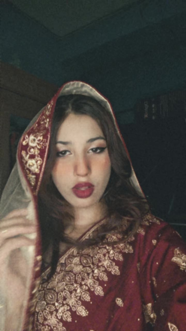 @JANU🌷😫🎀