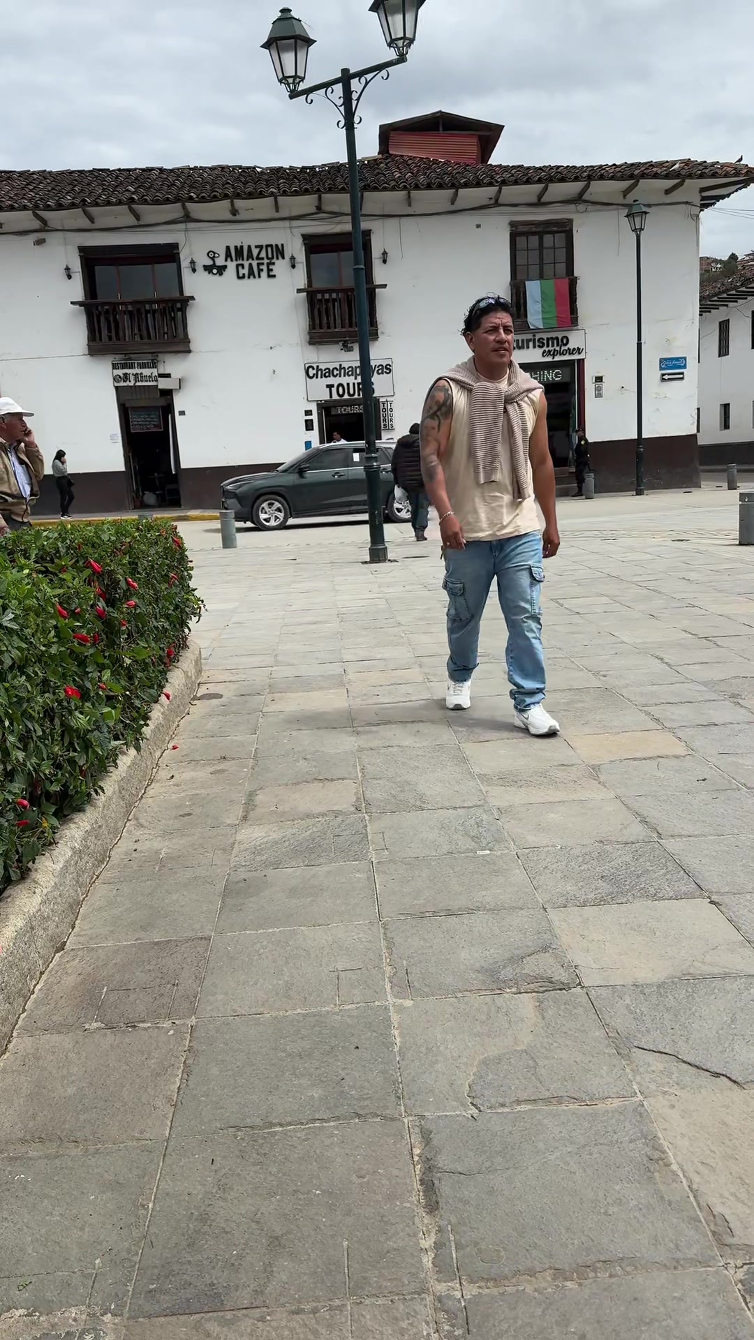 @Orlando Saavedra San