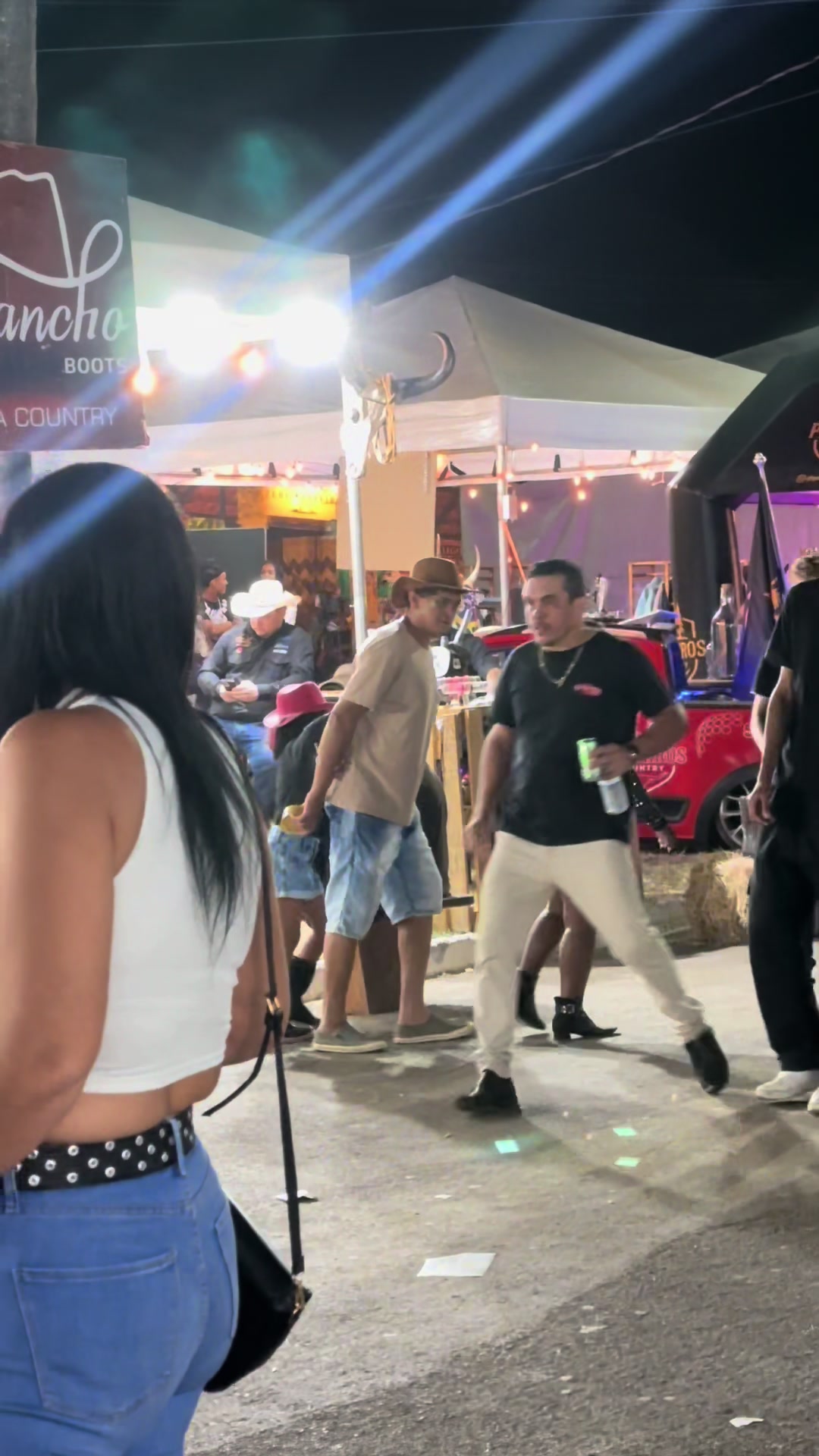 @Chicocom&eacute;diaCear&aacute;