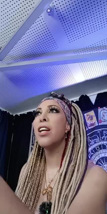 @MaryCarmen La G&uuml;era Oficial
