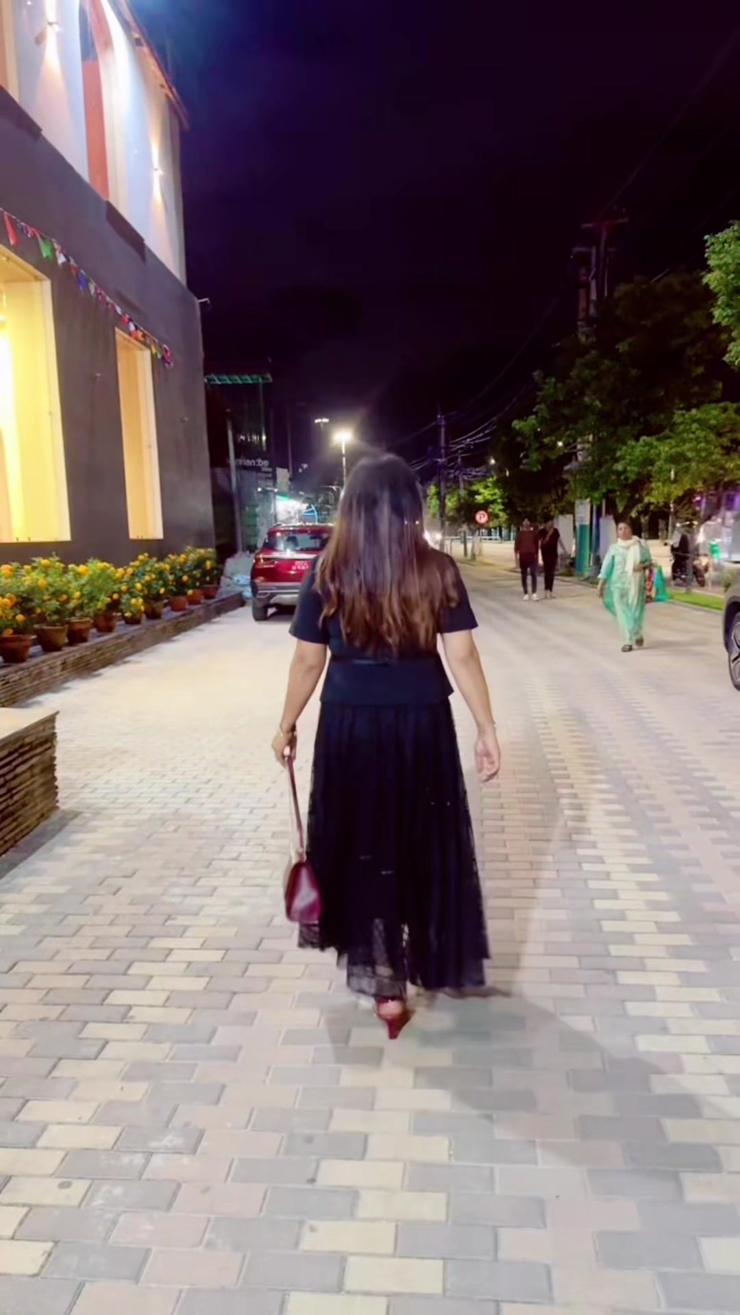@Nikitachettri