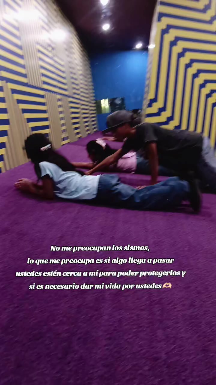 @👑