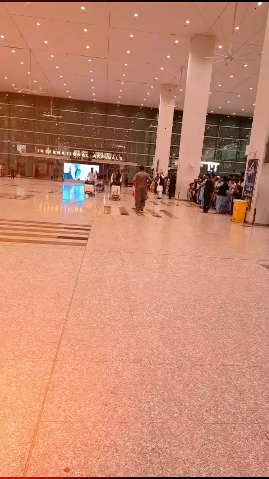@ᶻᵏBangash 🦅
