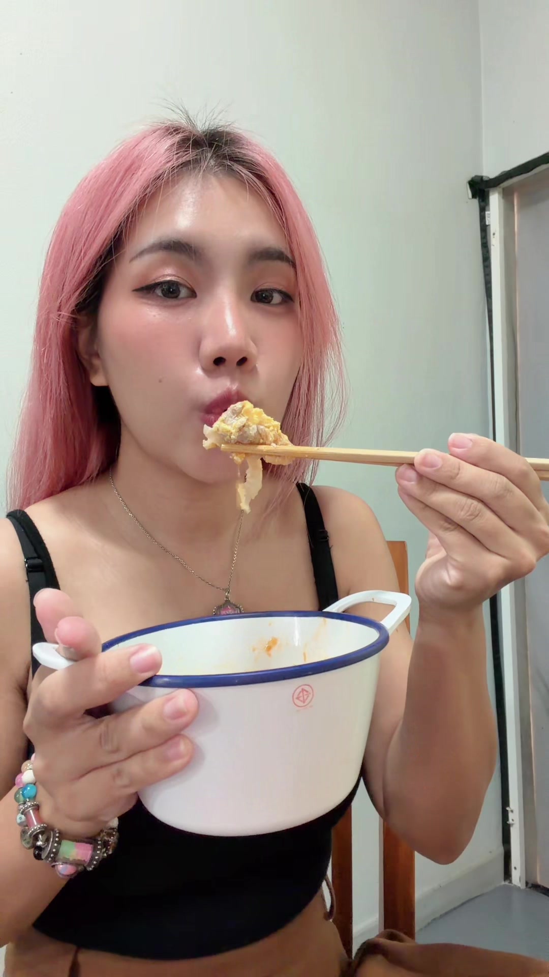 @JASMINNIIIZ