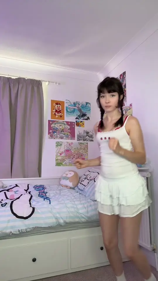 Sushi (@sushibunniii) - Urlebird