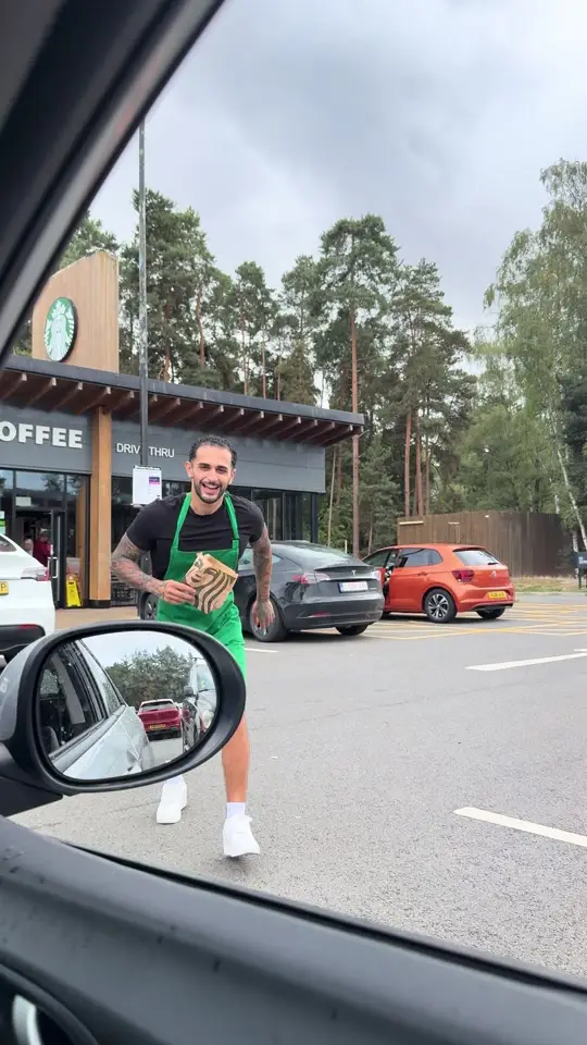 Nikos (@nikosandreass) - Urlebird