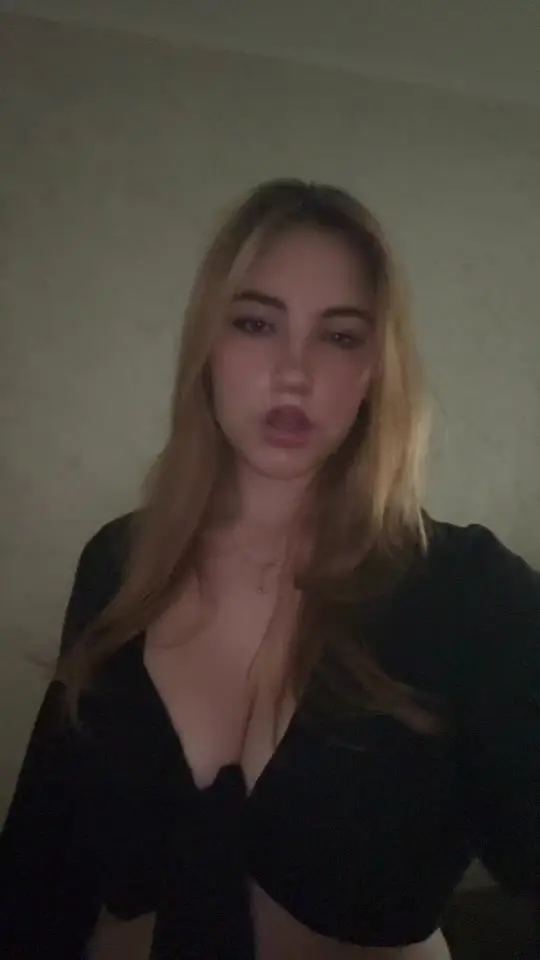 👨‍🦲 ( chiri.francesca_) Urlebird