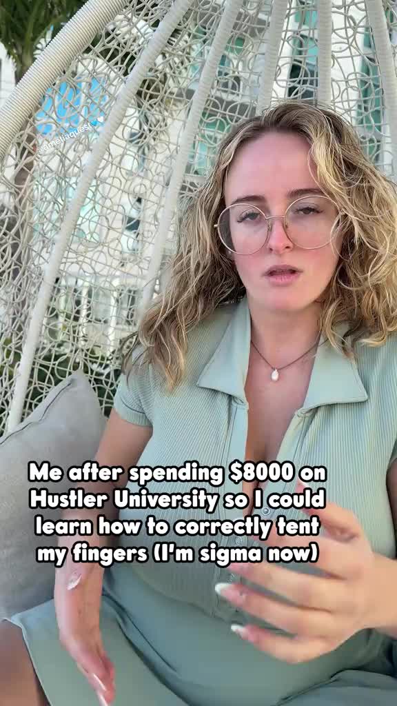 Ameliaquest 🍑 (@amelia_quest_) - Urlebird