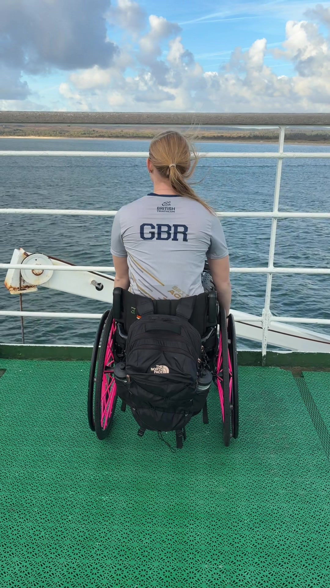Life with one leg is way better than | emma_e_warner (@emma_e_warner)