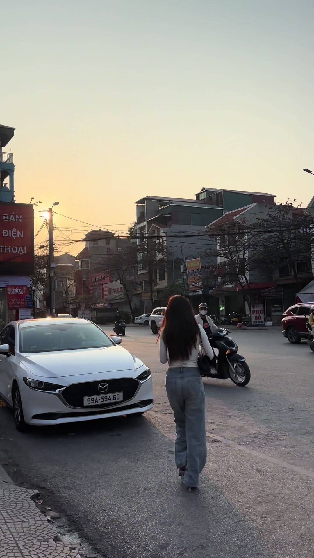 @Ho&agrave;ng Khả Ng&acirc;n