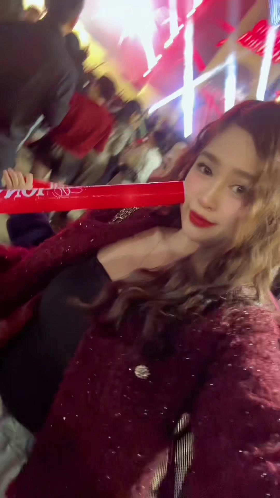 @Ho&agrave;ng Khả Ng&acirc;n