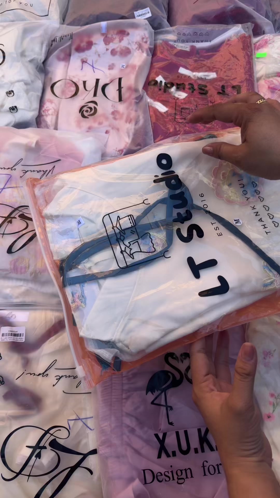 @𝗧𝗛𝗔𝗡𝗛 𝗧𝗨𝗬𝗘̂̀𝗡