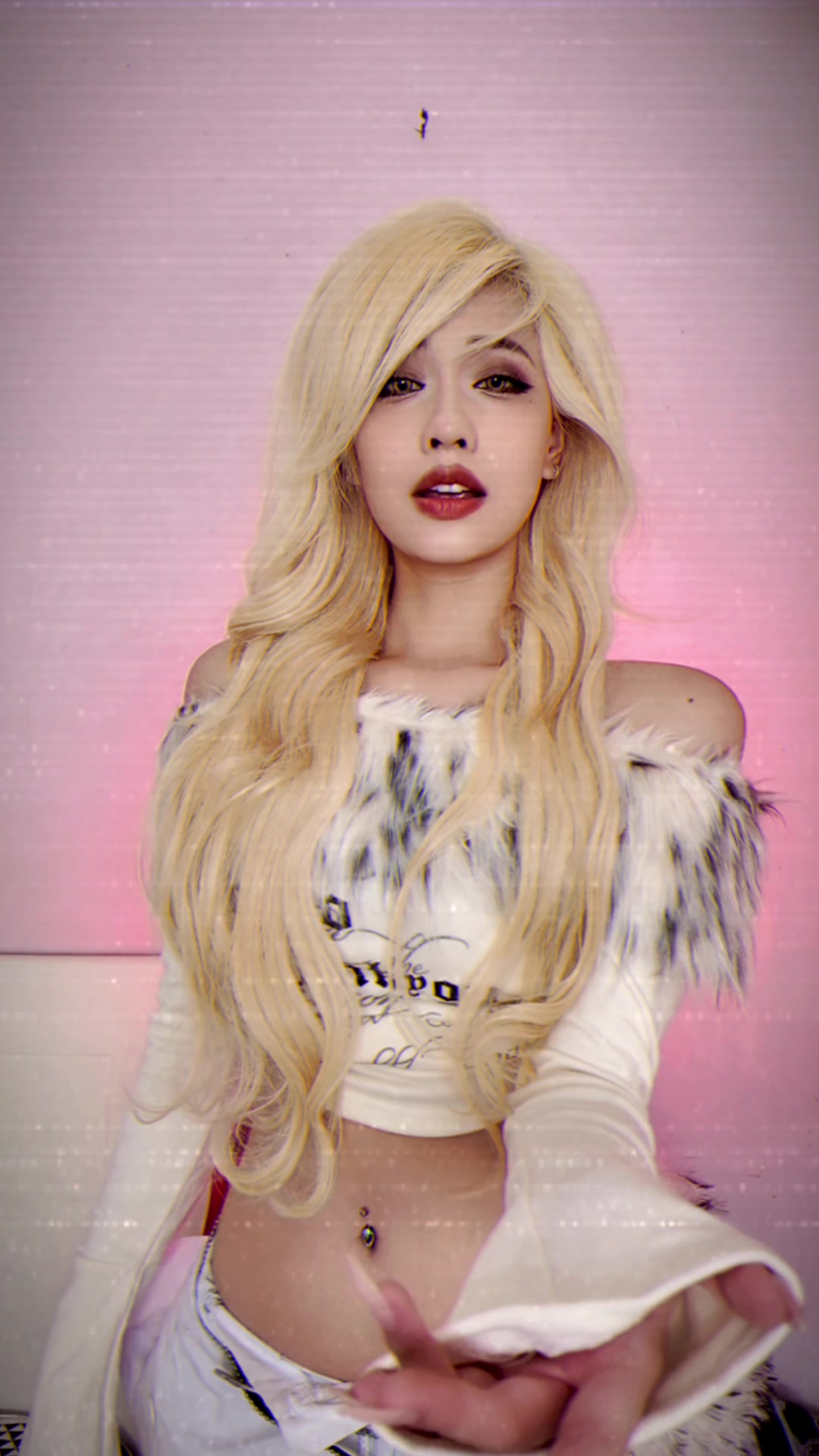 @Ch&acirc;m Sứa  👑