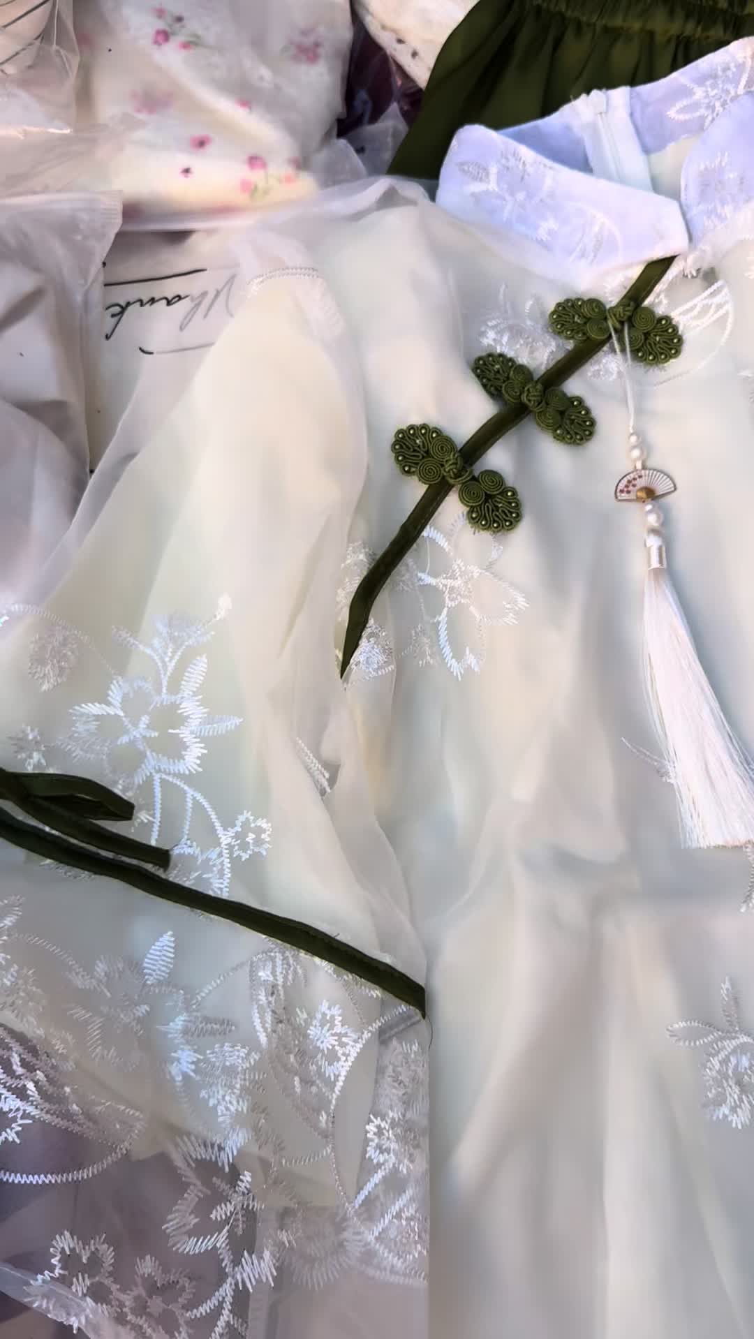 @𝗧𝗛𝗔𝗡𝗛 𝗧𝗨𝗬𝗘̂̀𝗡