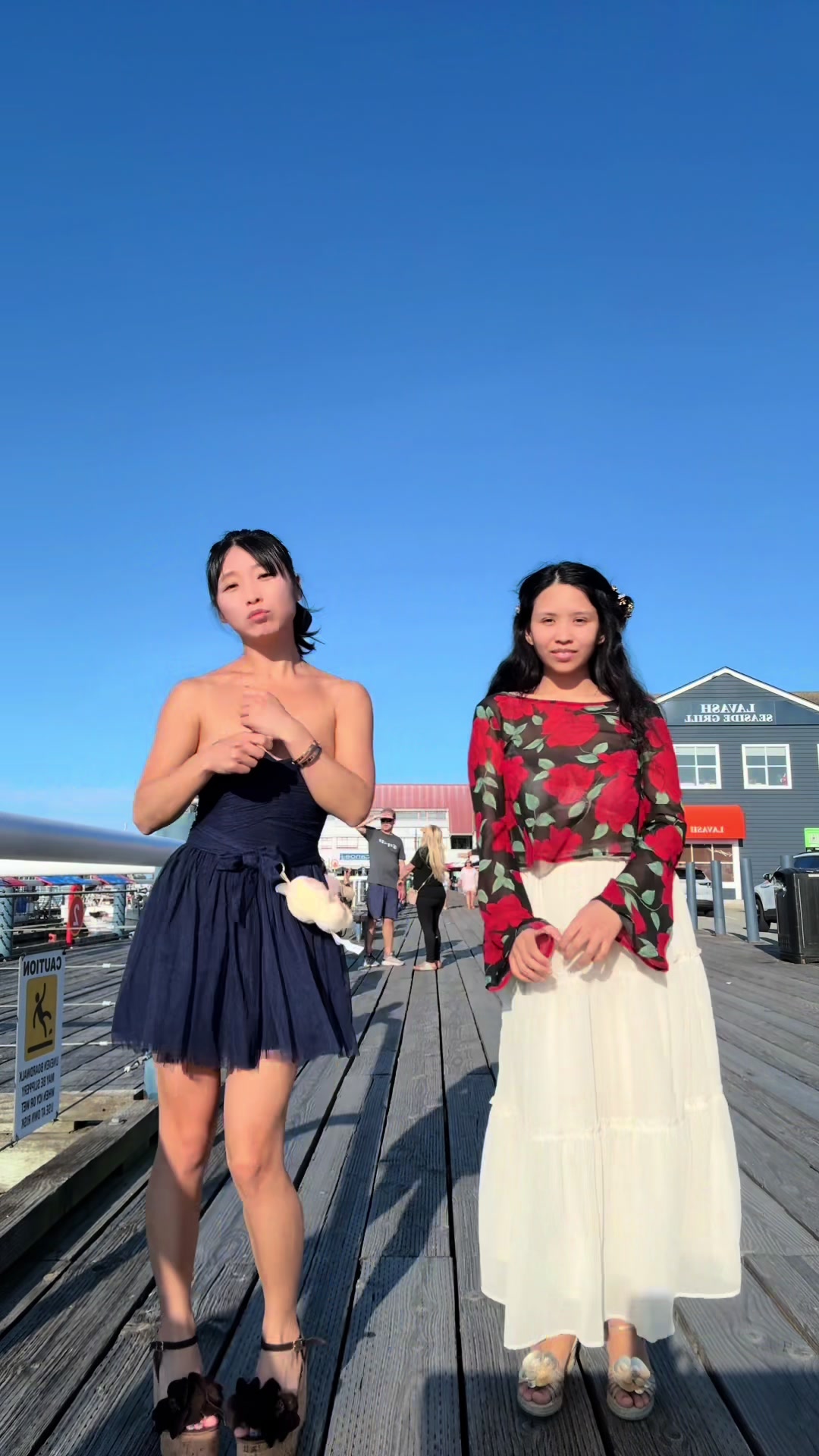 There’s no crying in the labubu cafe | horizonchimera (@horizonchimera)