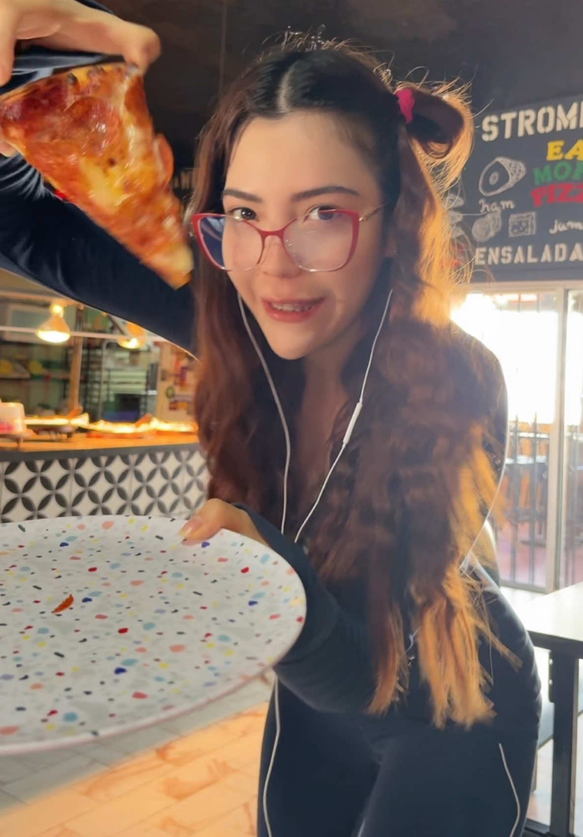 Ixchy (@ixchyyy) - Urlebird