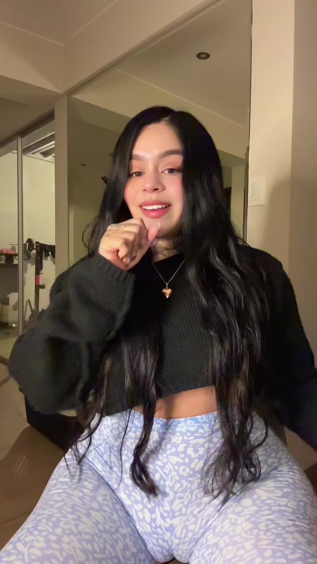 Victoria Hernández (@victoriahjt) - Urlebird