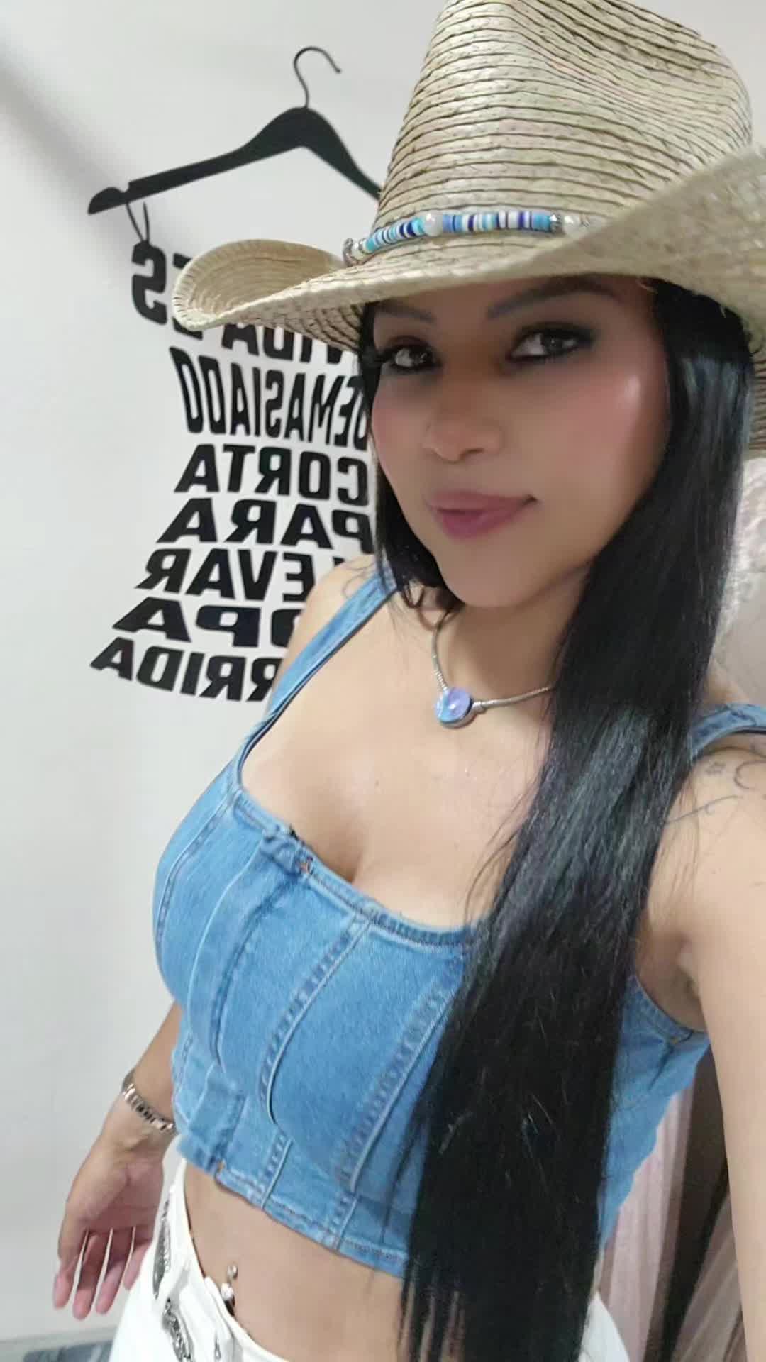 @๐ ๐ Bella ๐ ๐