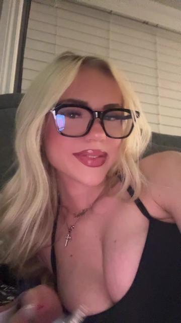 @bella