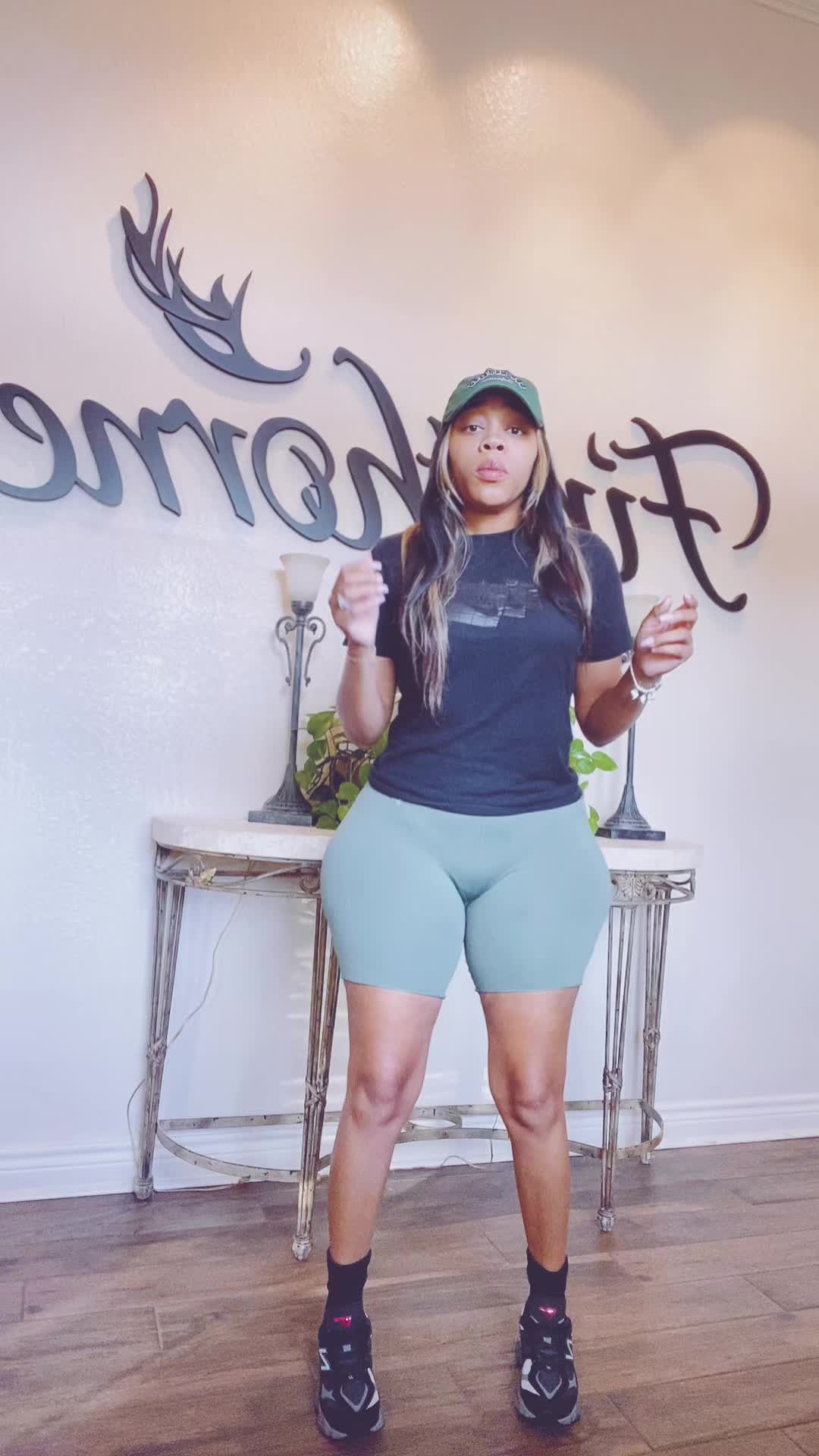 @Official_ieishamarie