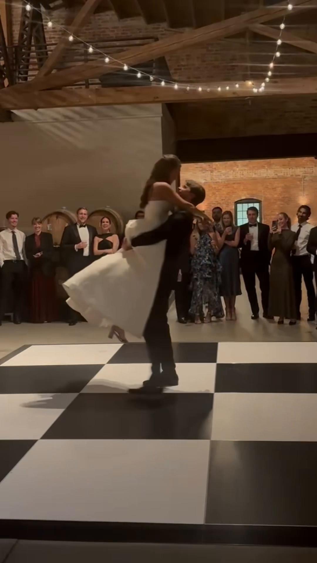@Mary Me Wedding Dances