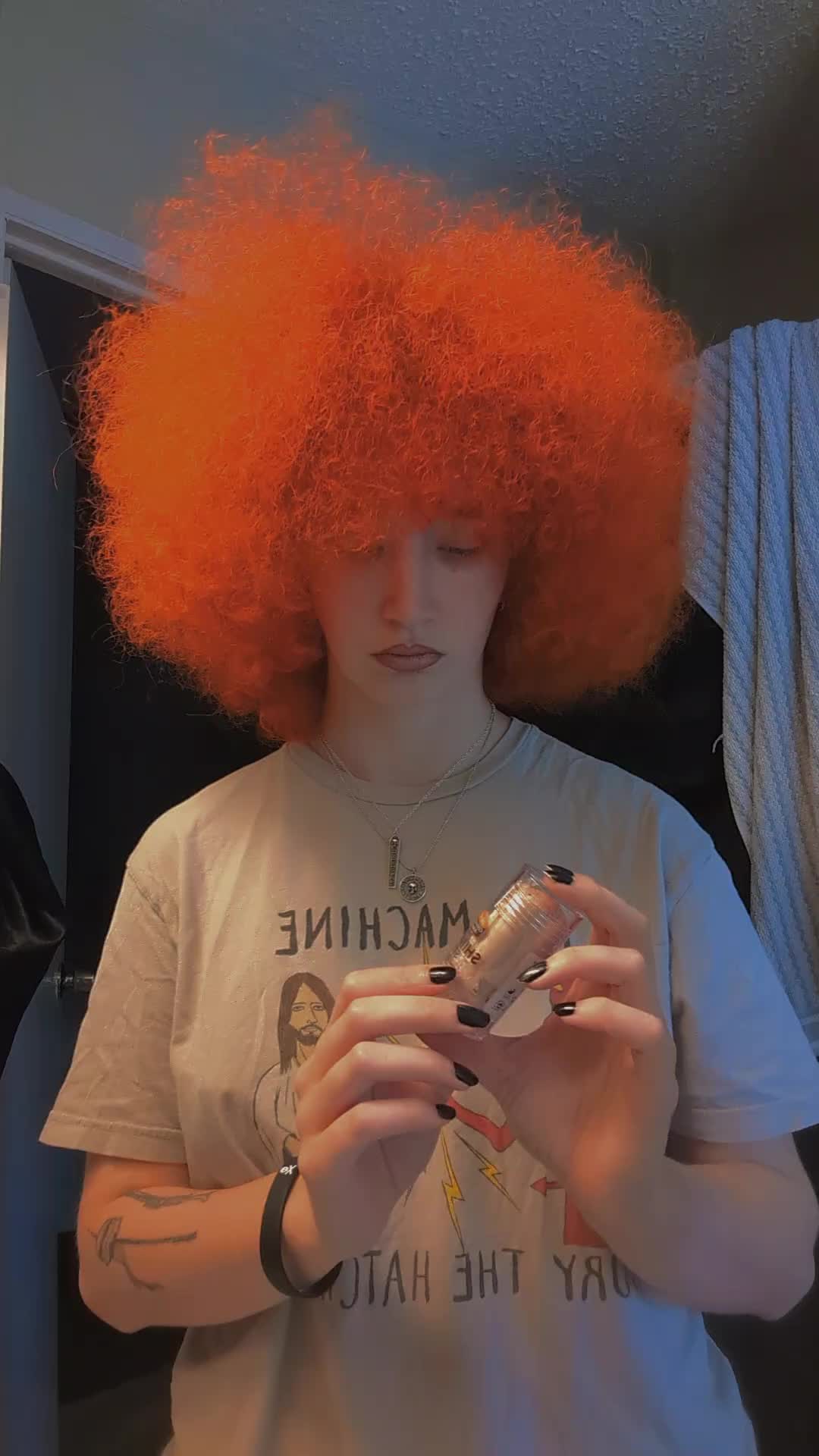 @🪦𝕷𝖊𝖊🪦