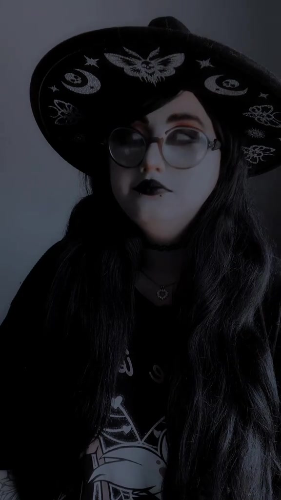 @sp00ky_treats