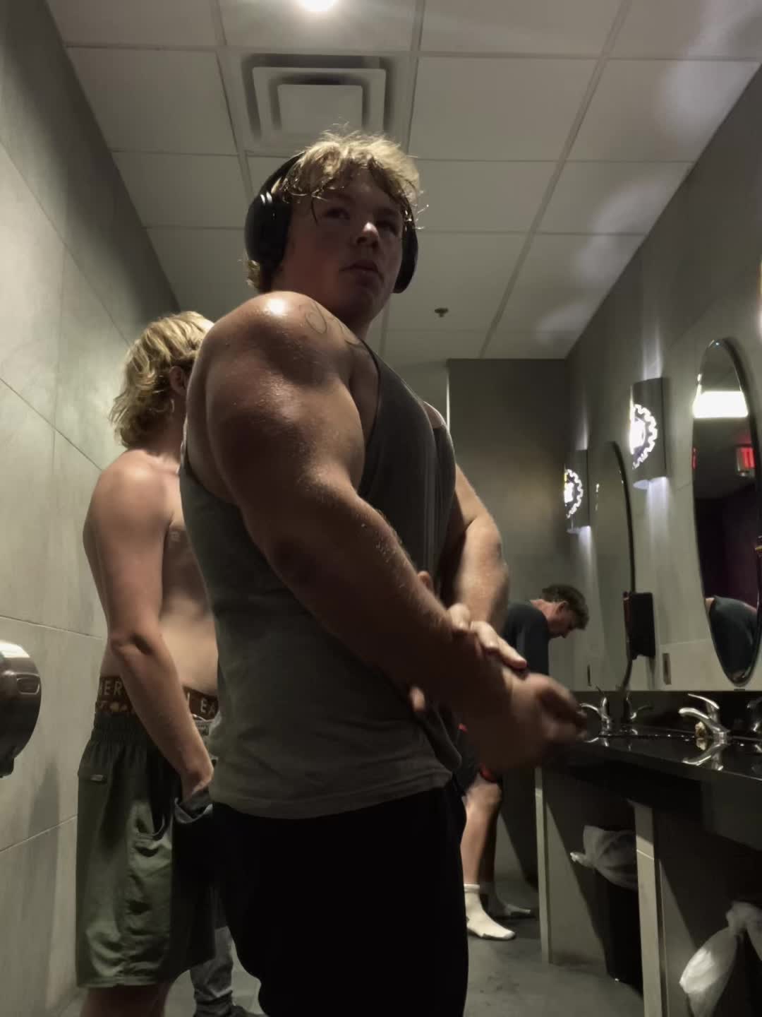 @adam🇺🇸💪🏼