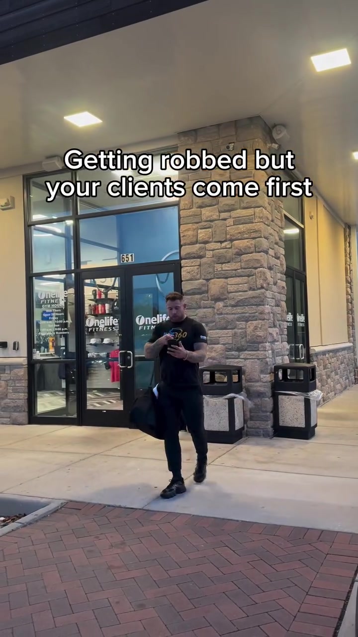 @_kevykevv
