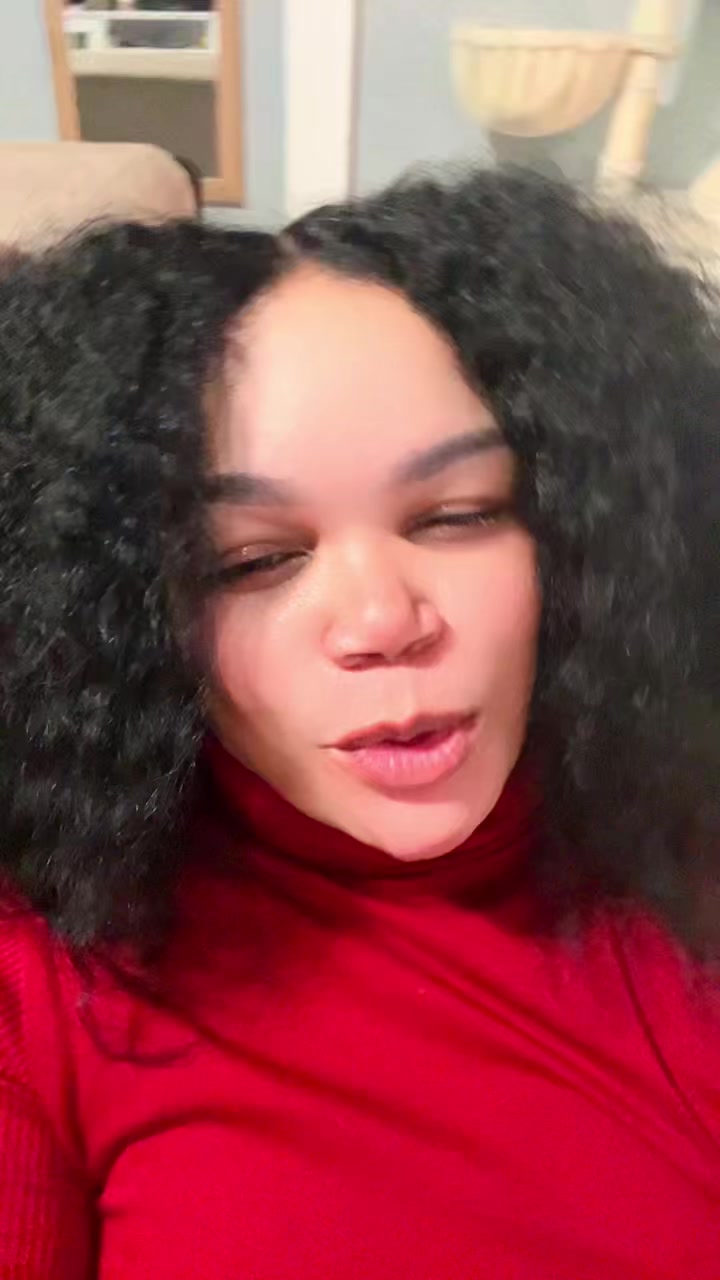 @Esther Zapata