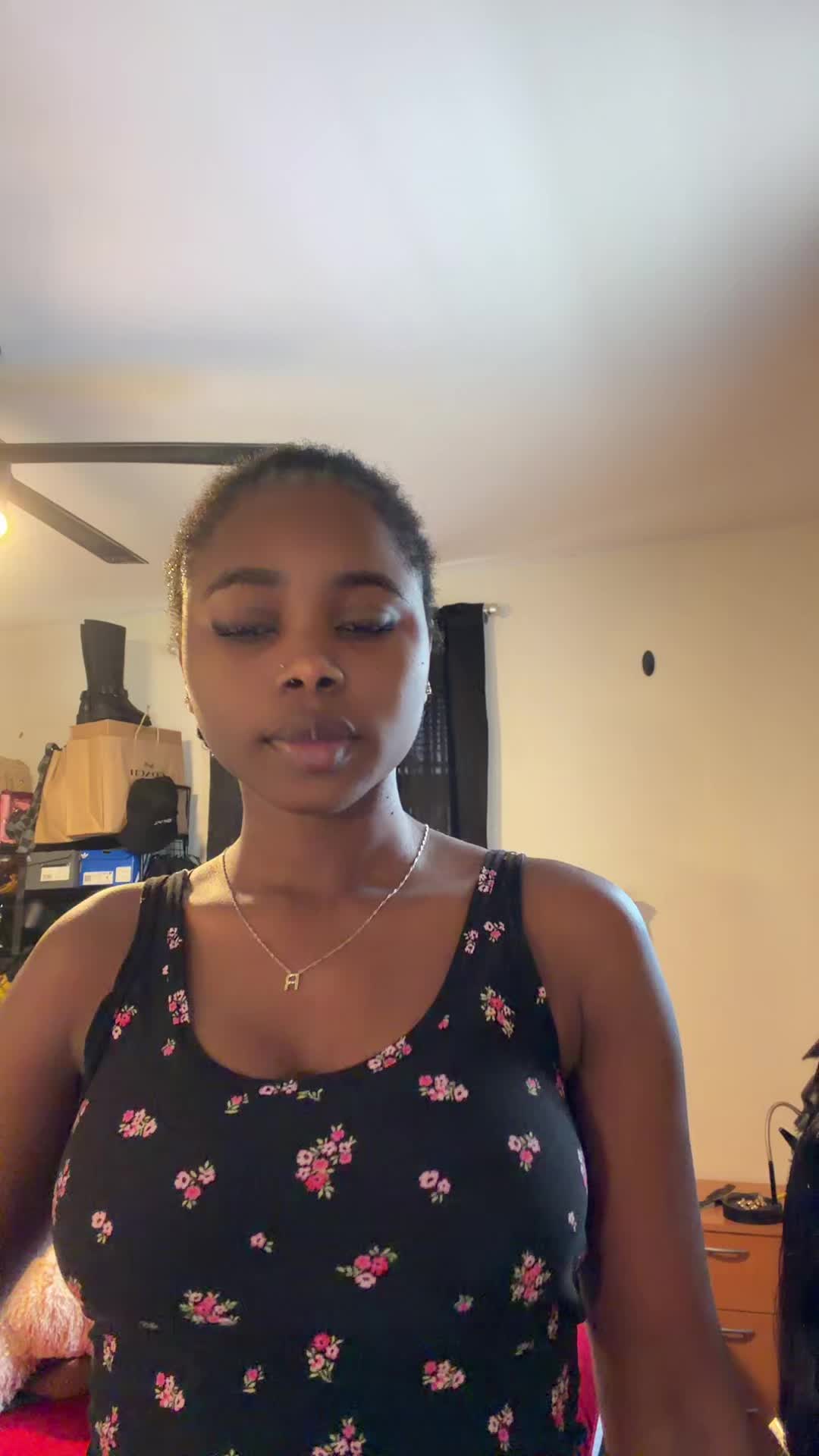 @Riyike✨🤎