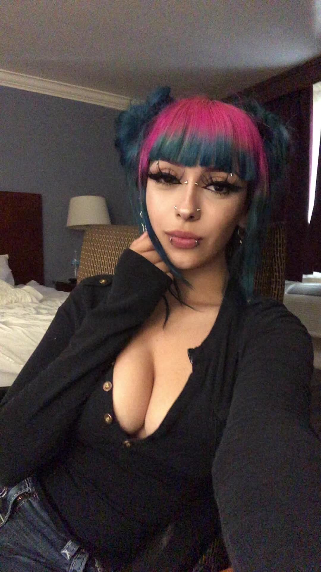 @Jessalyn