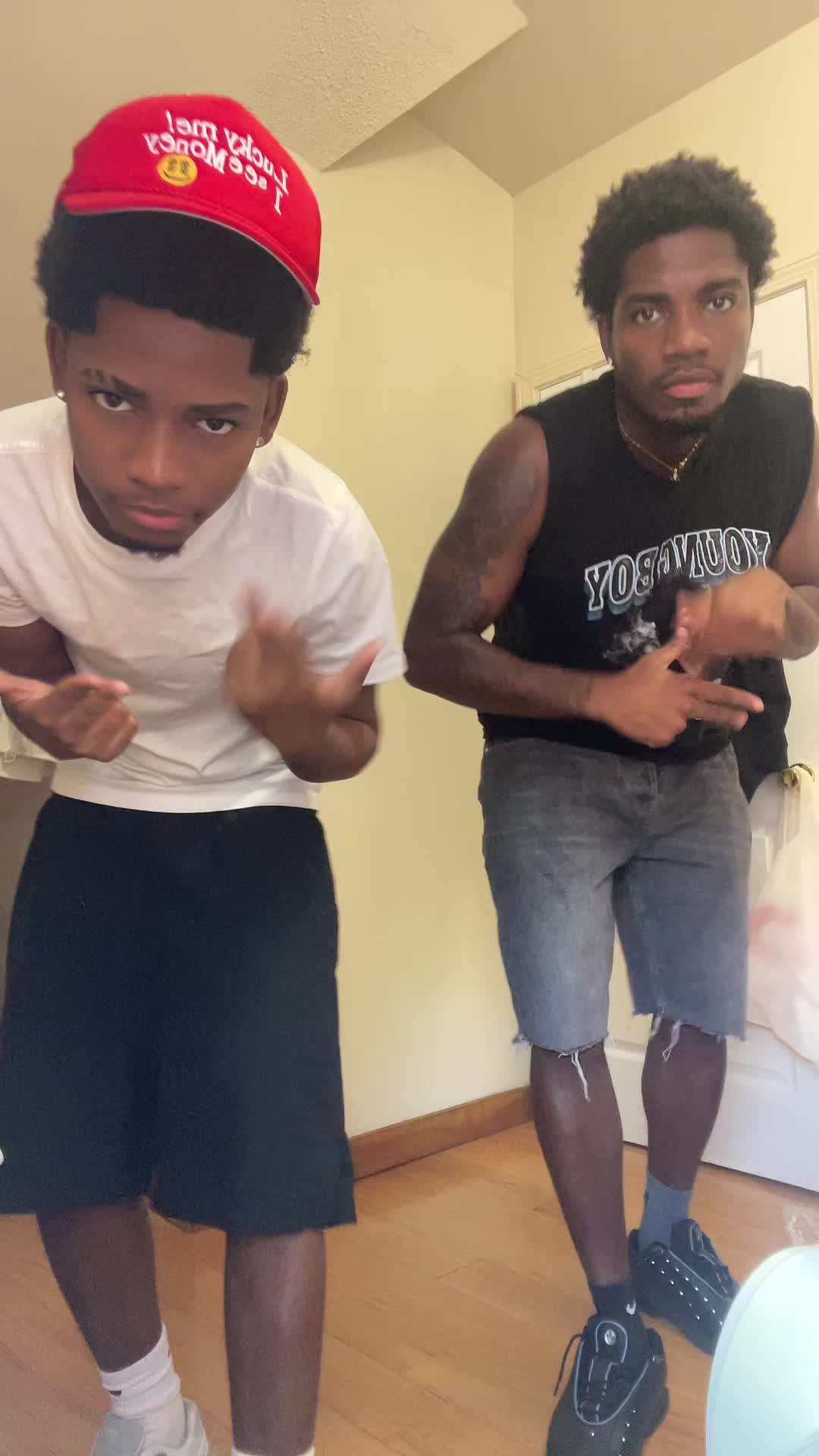 @Tieno