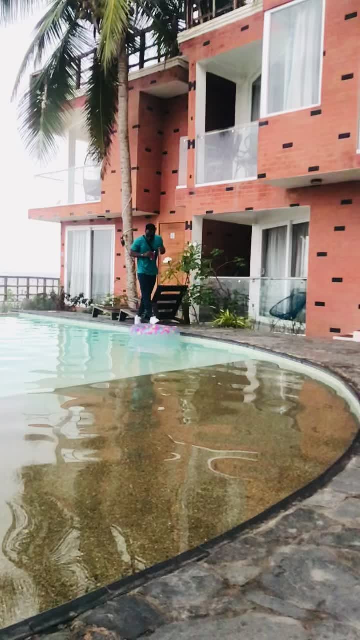 @Wizzy Edem Gh Snr