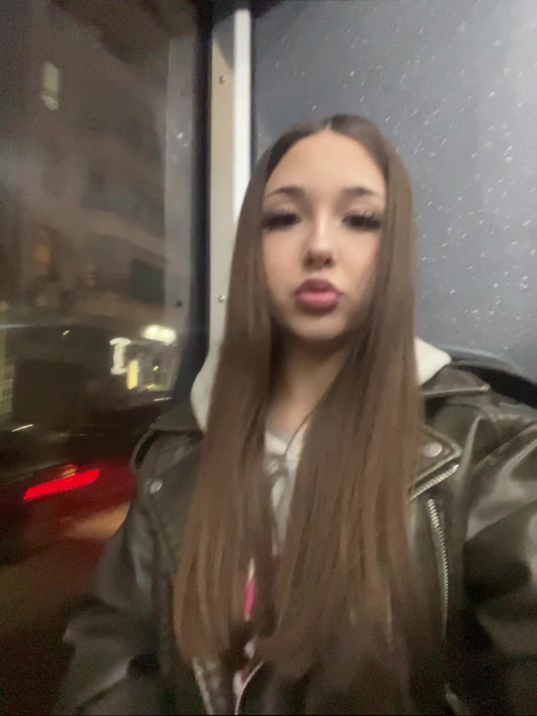 @👸🏻