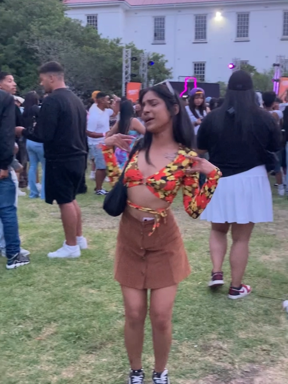 @Amber J. 🇿🇦