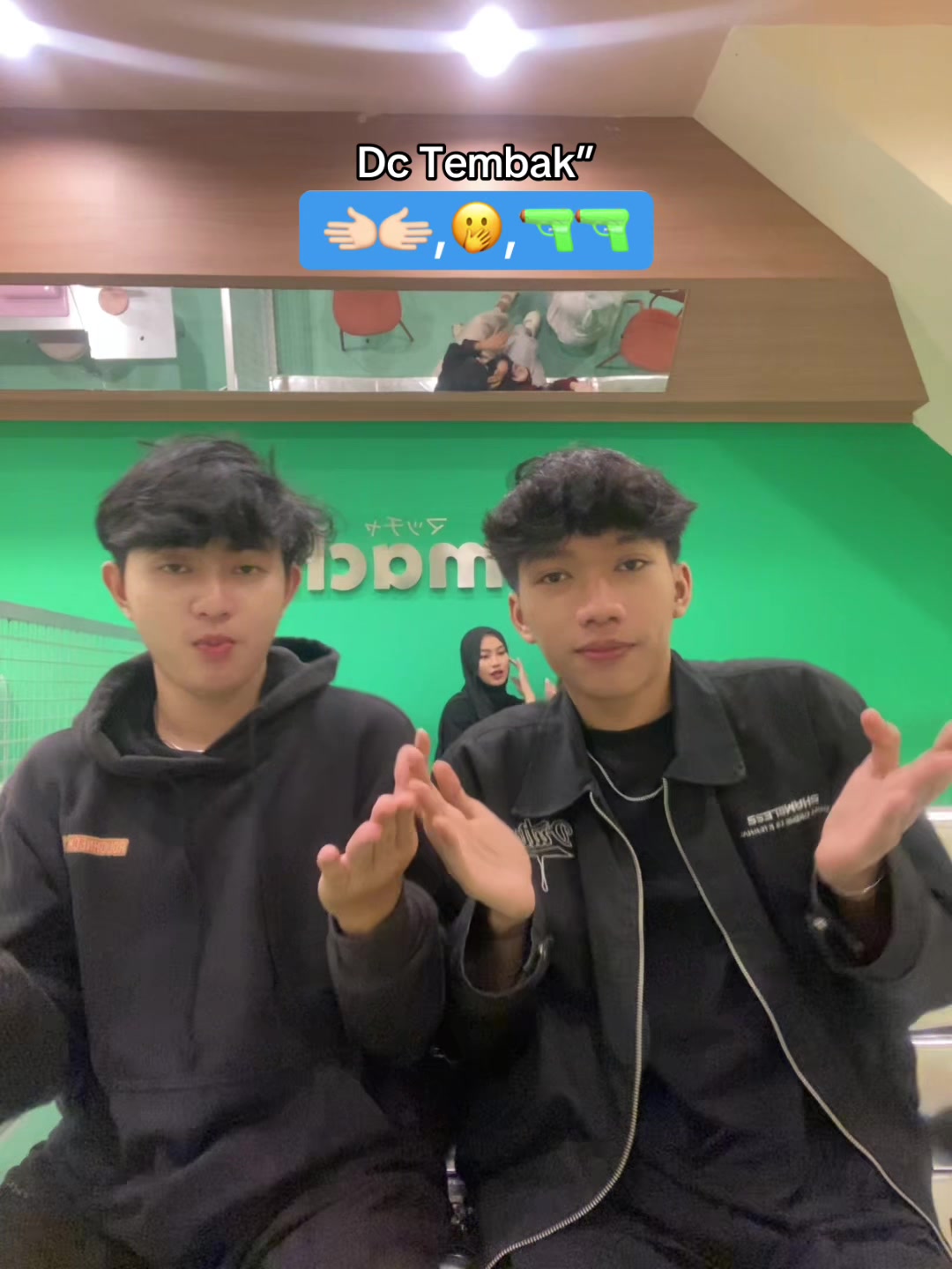 @MassDull_