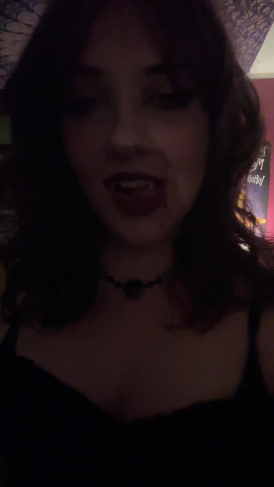@😼