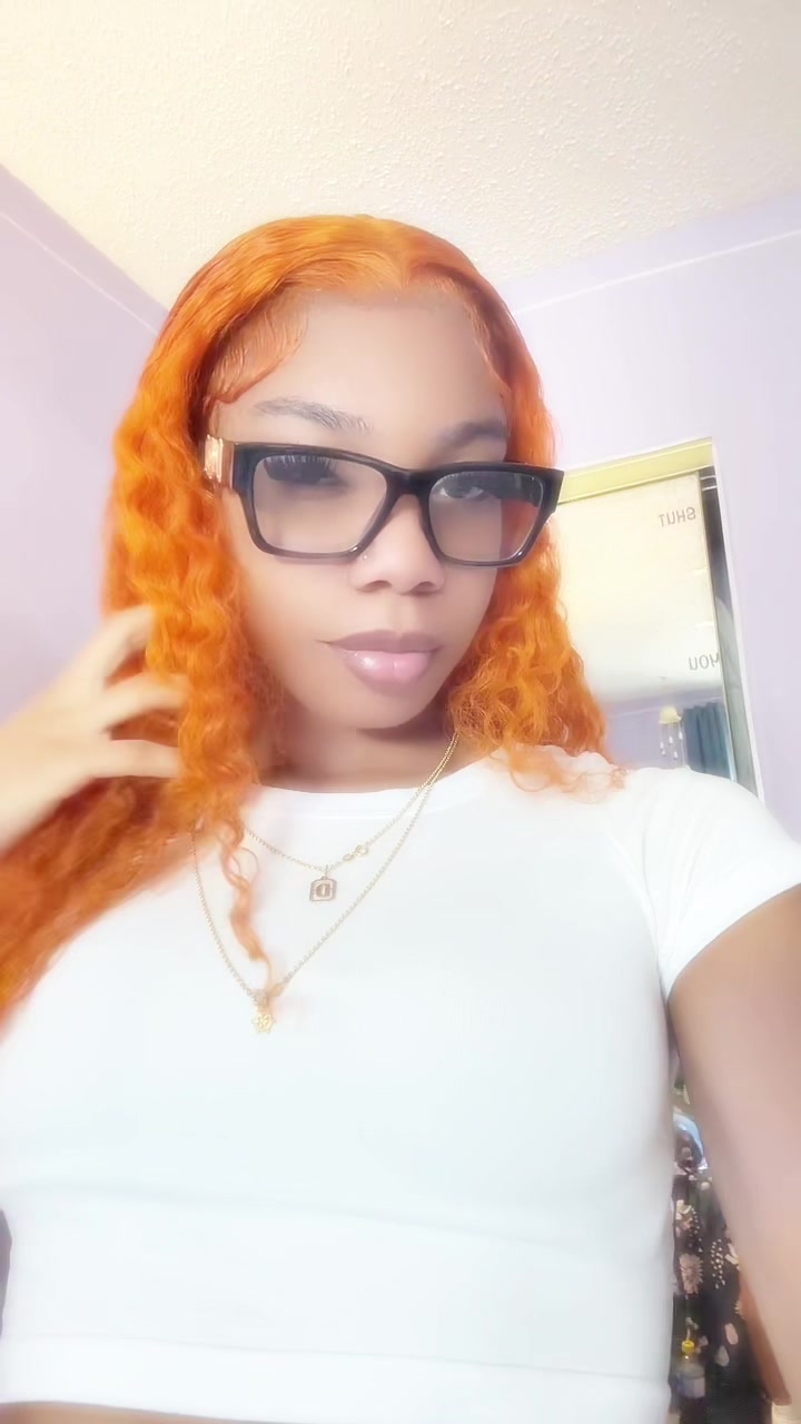 @Dee🩵.
