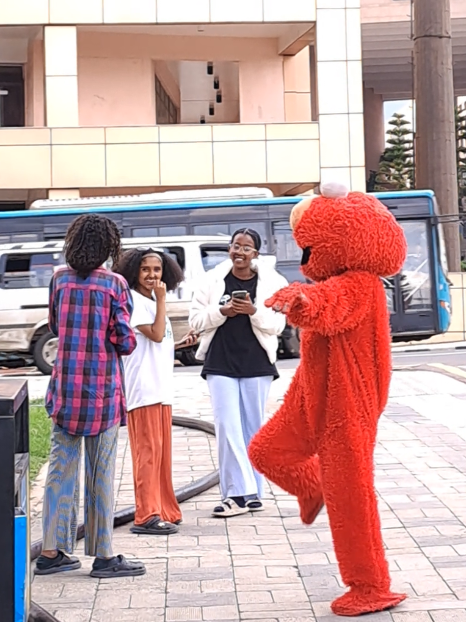 @Elmo