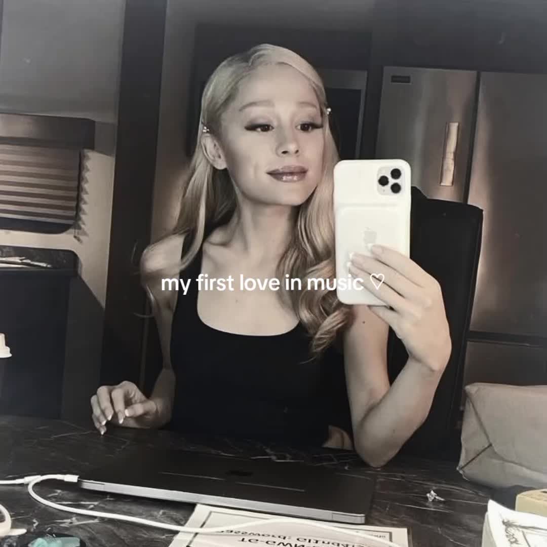 @𝒩