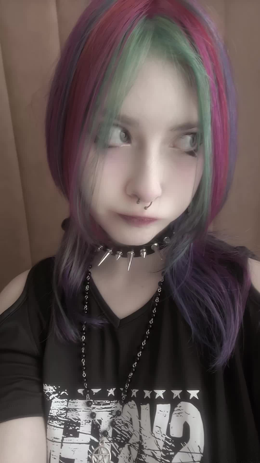 @(^^)