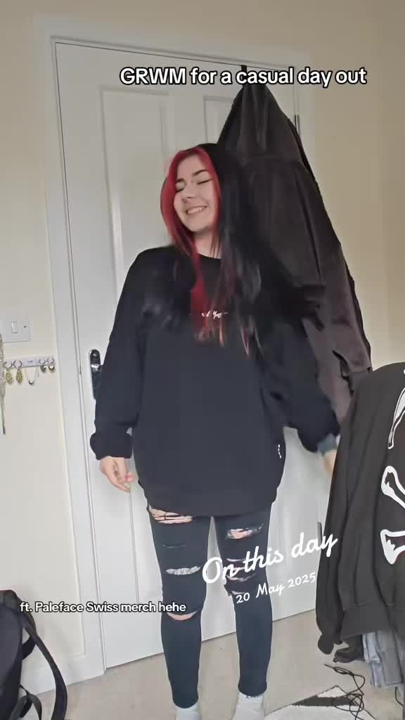 @Evie 🖤