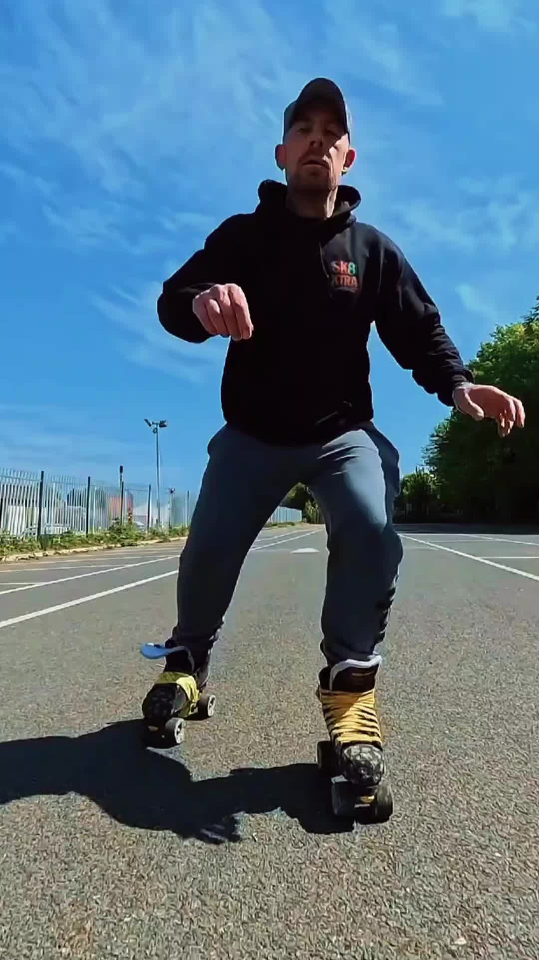 @💚🖤🛼Gazzaonsk8s⛸️🖤💚