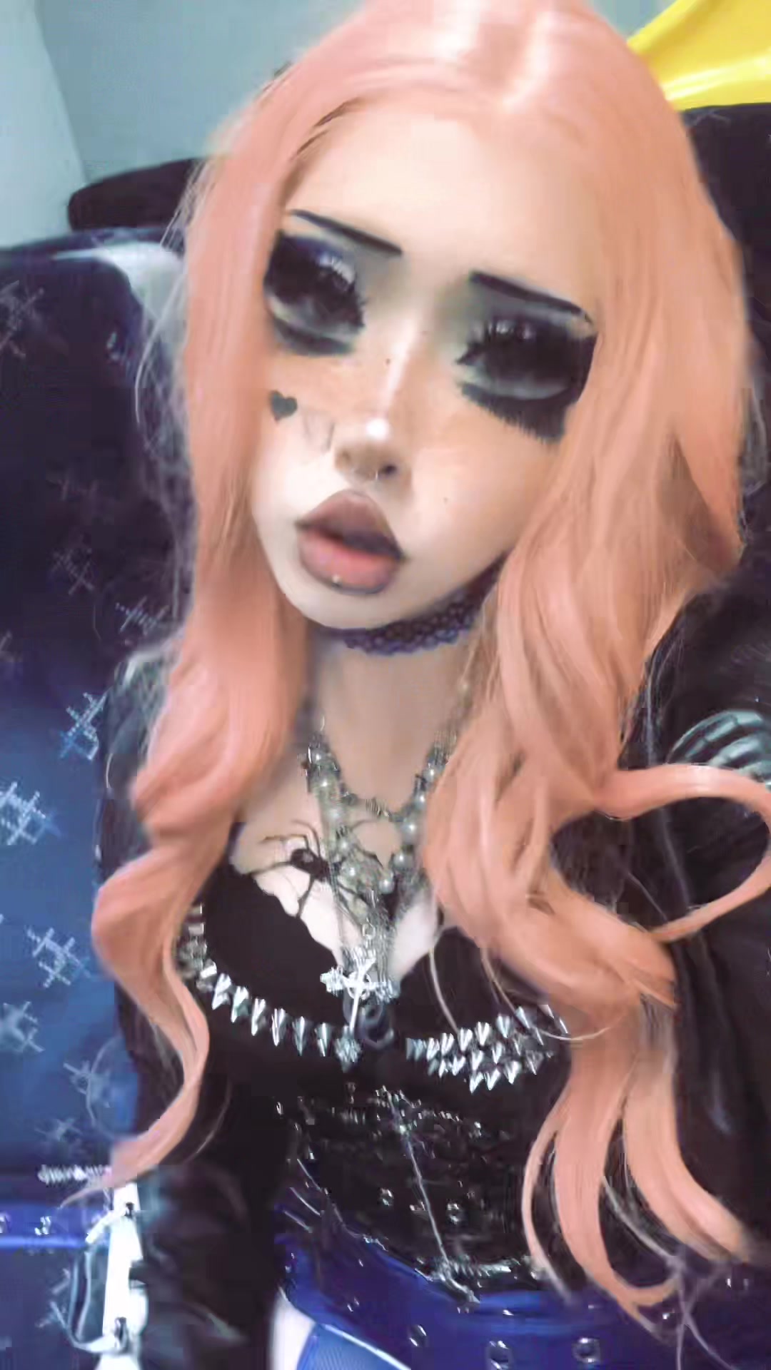 @•C♡