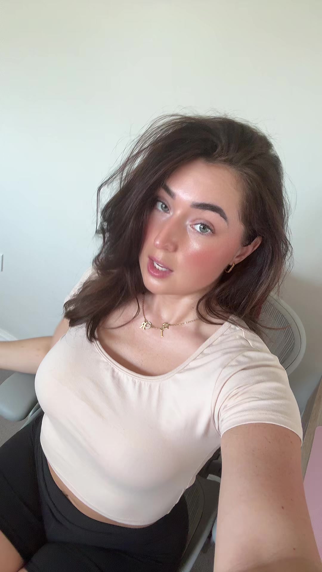 @Cutepowerlegslive