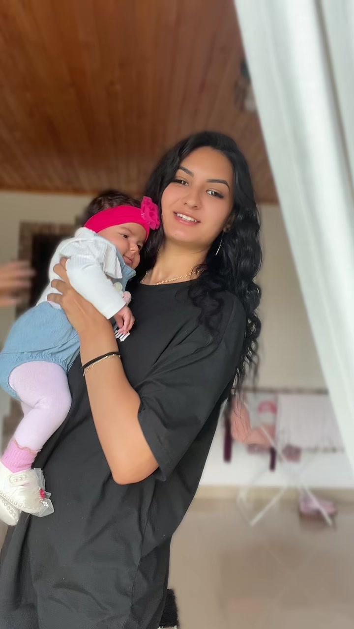 @Adelina Ravasan