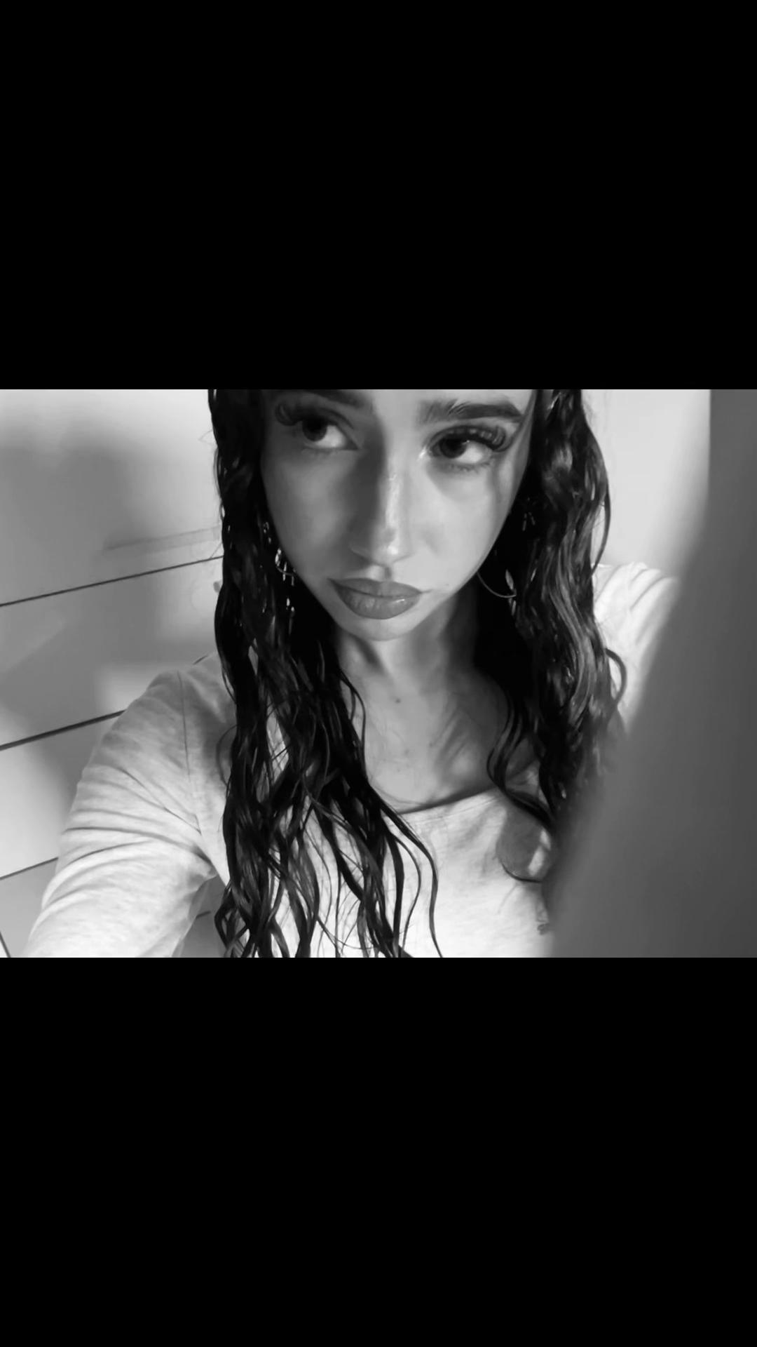 @ℰ𝓁𝒾𝓈𝒶