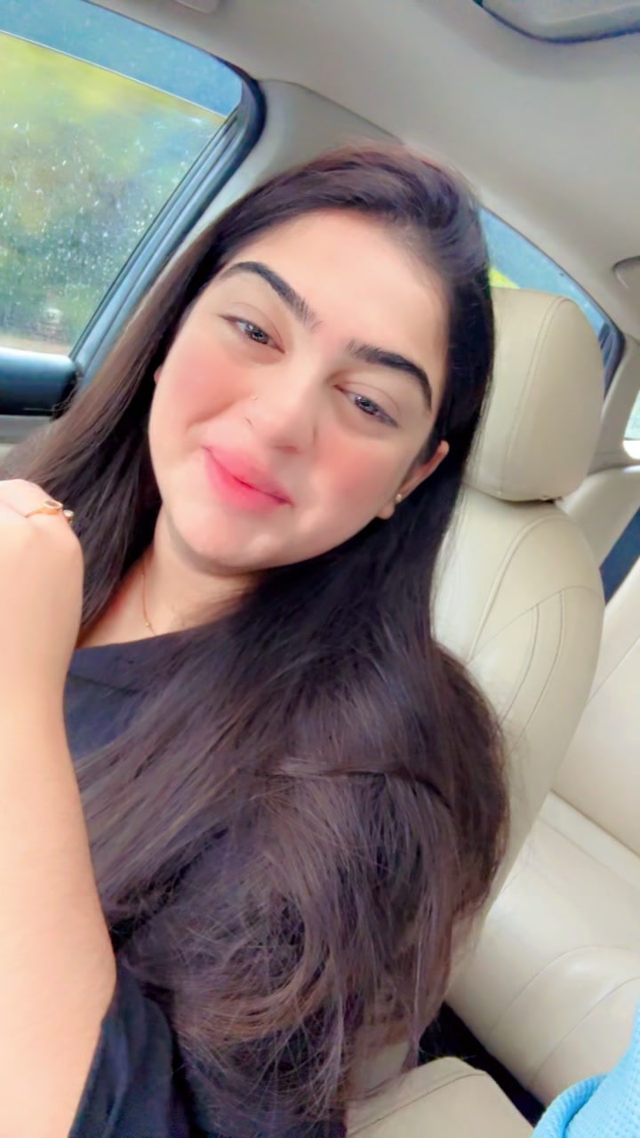 @Zillyeshahlive